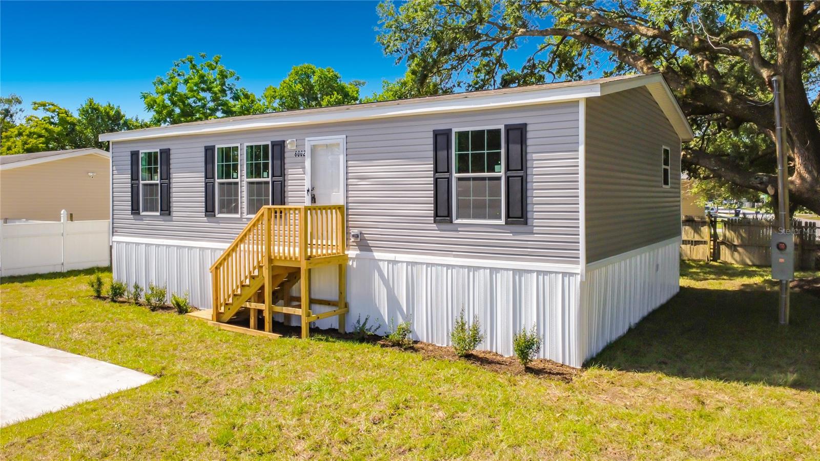 8002 Mobilaire Drive, FL