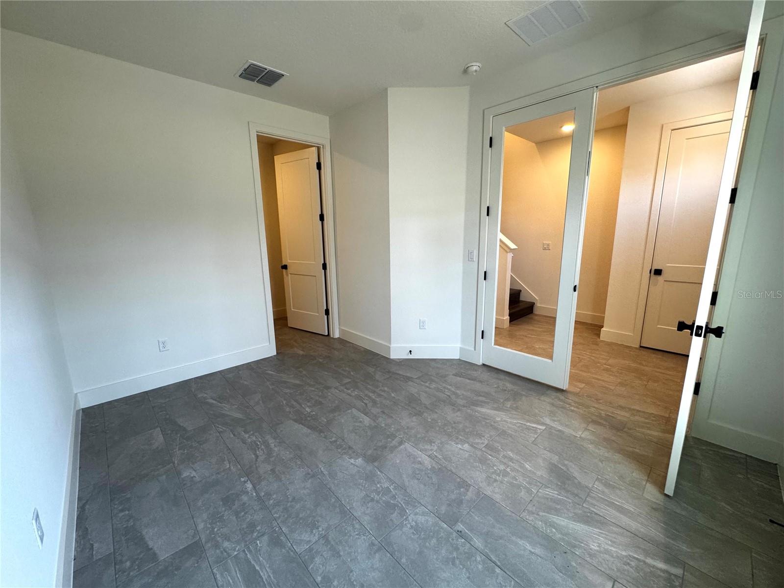 15250 Groveside Road, FL