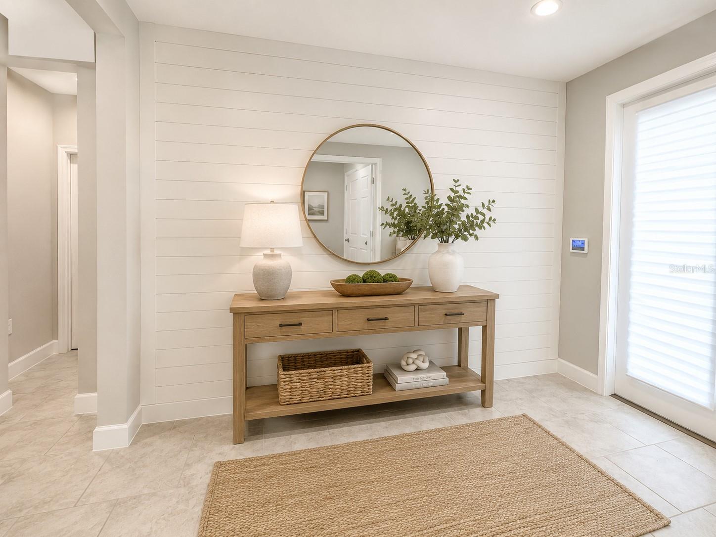 281 Siesta Vista Court, FL