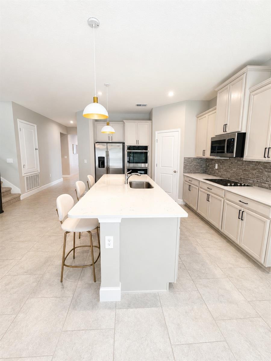 281 Siesta Vista Court, FL