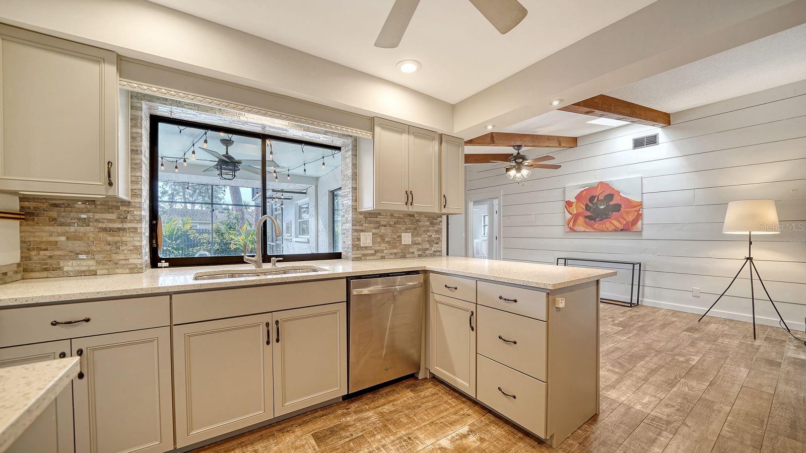 2291 Pine View Circle, FL