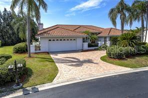 4931 Fallcrest Circle, FL