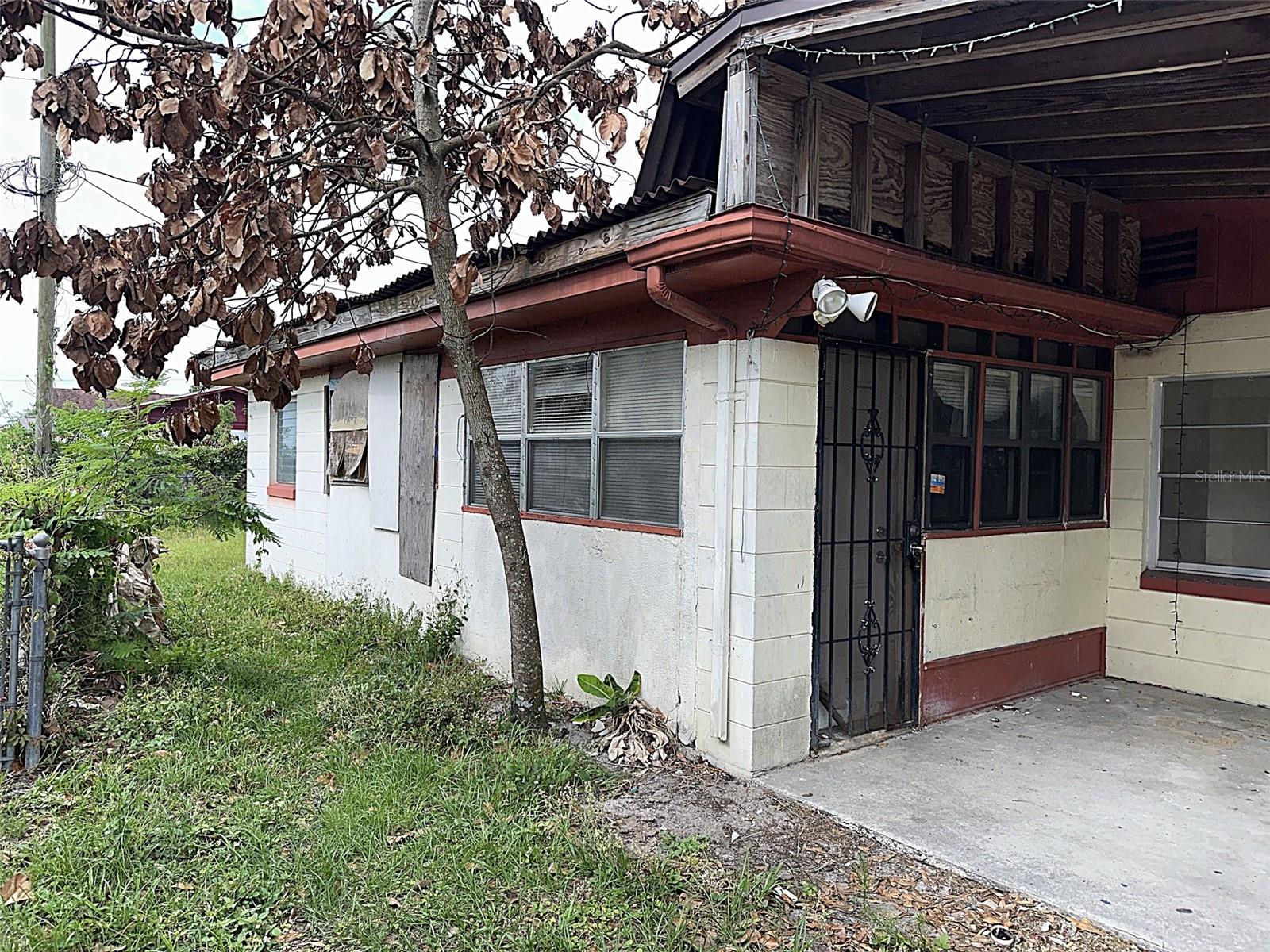 2722 Oak Street, FL
