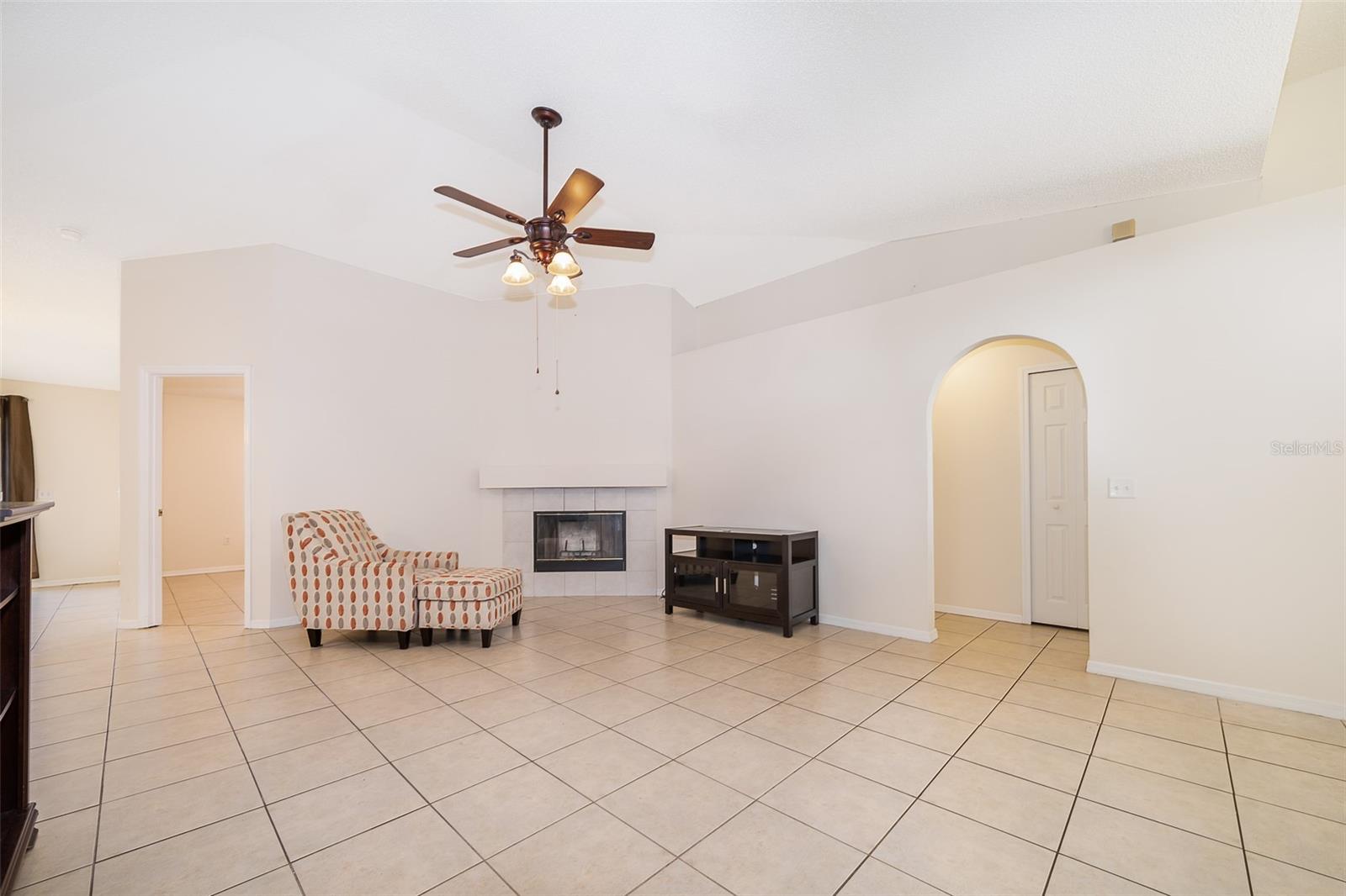 63 Jett Loop, FL