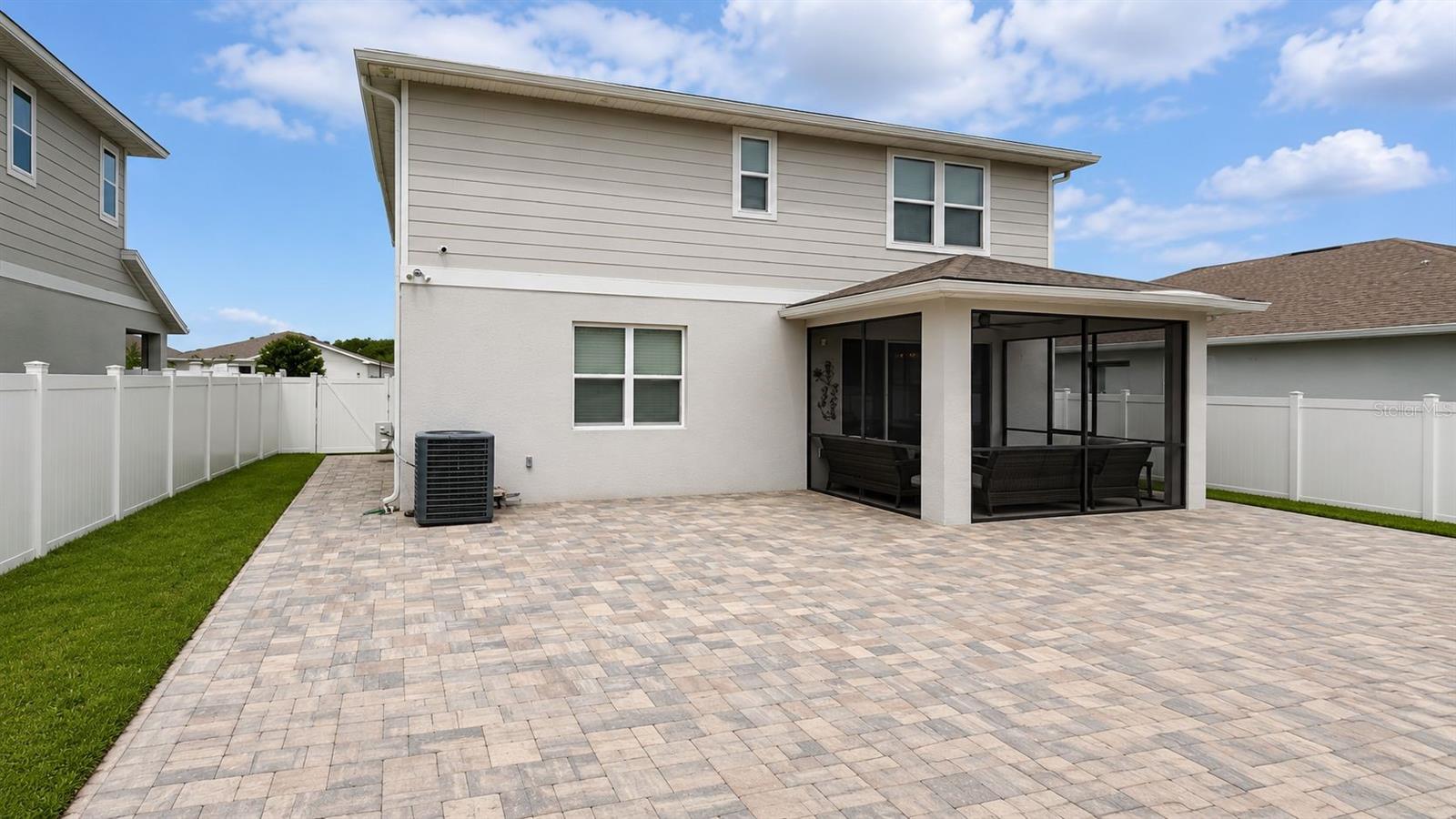 4362 Southern Vista Loop, FL