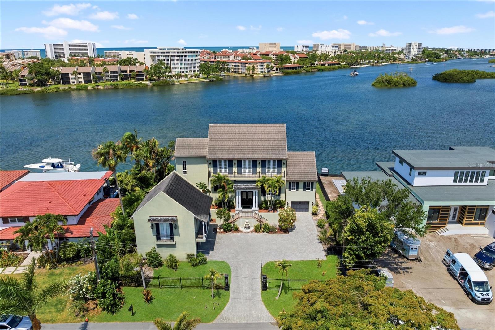 6438 Hollywood Boulevard, FL