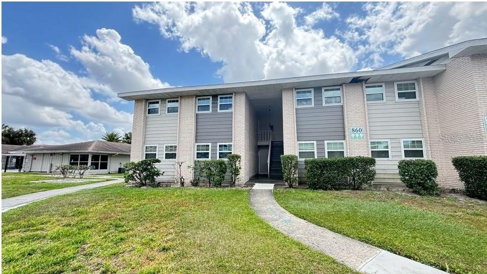 860 Sky Lake Circle, FL