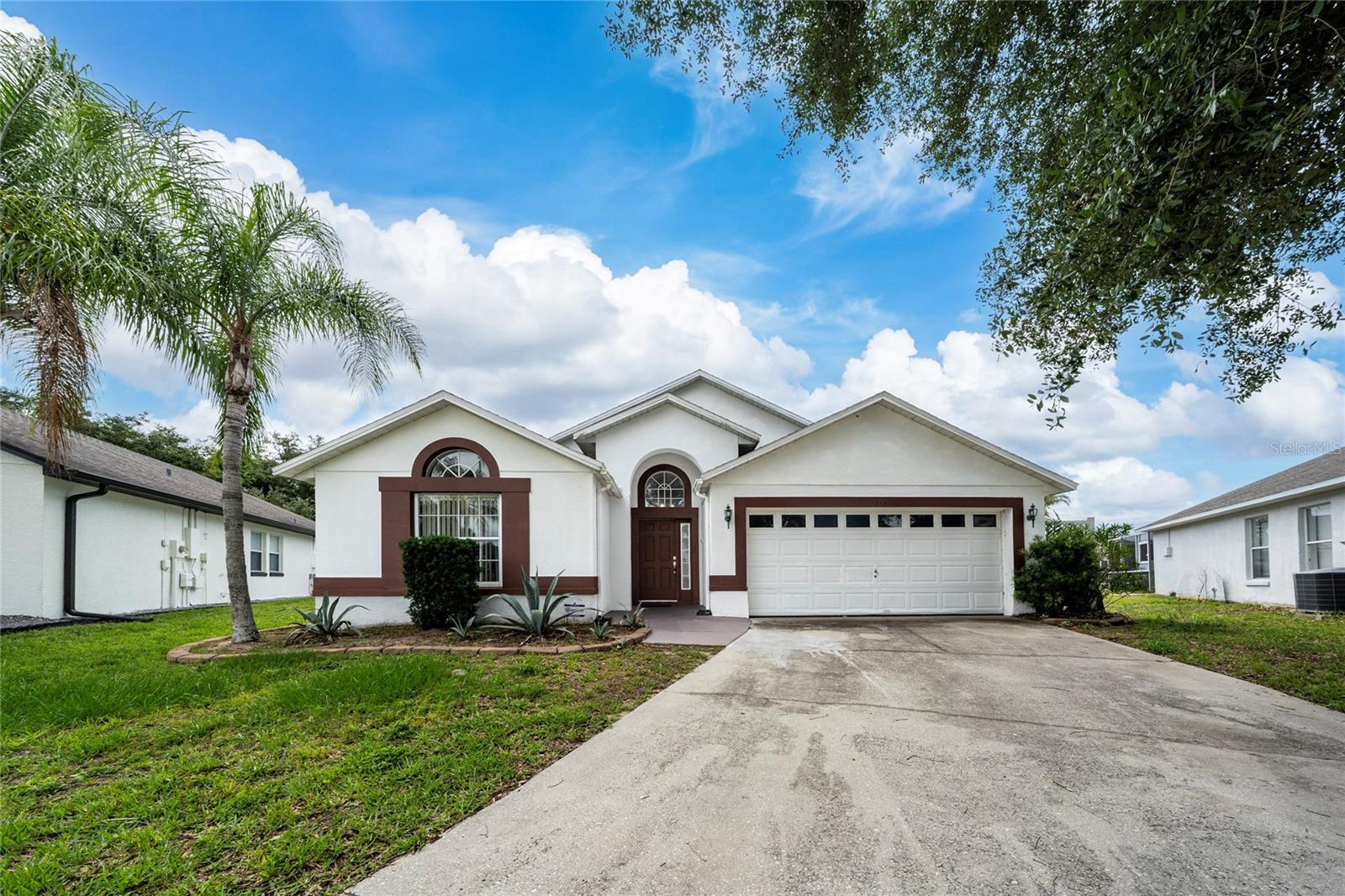 232 Lake Shore Parkway, FL