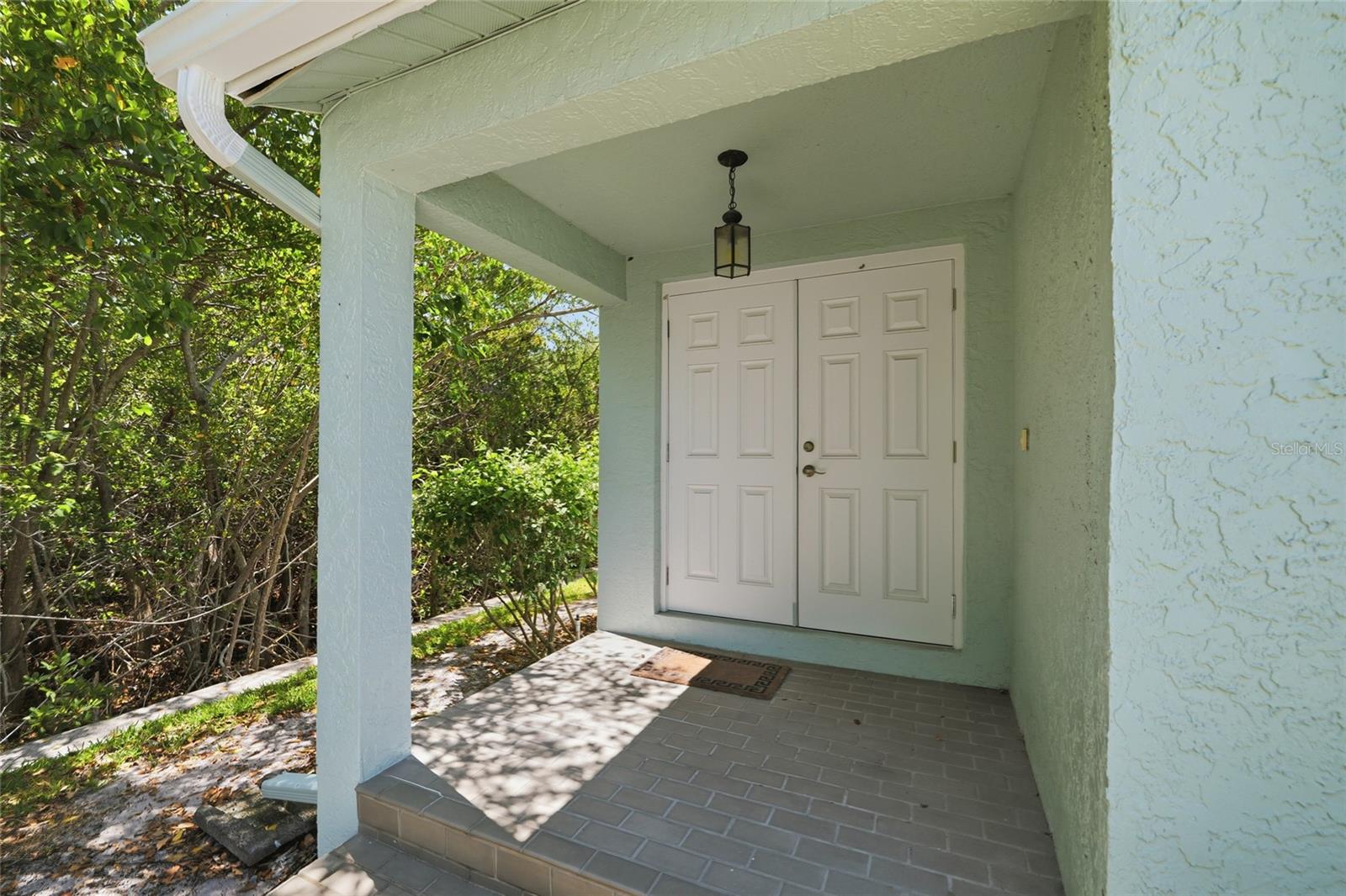 1070 Sanabel Court, FL