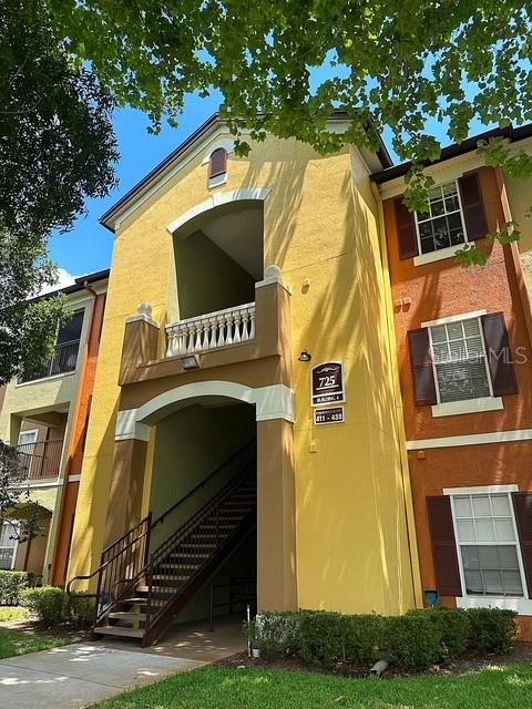 725 Crest Pines Drive, FL