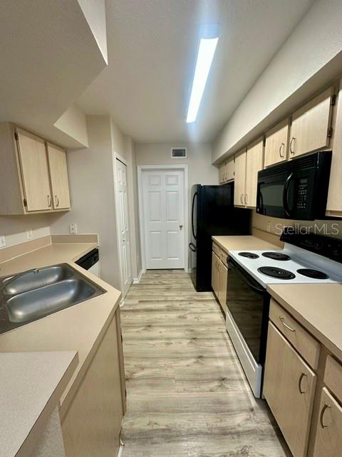 725 Crest Pines Drive, FL