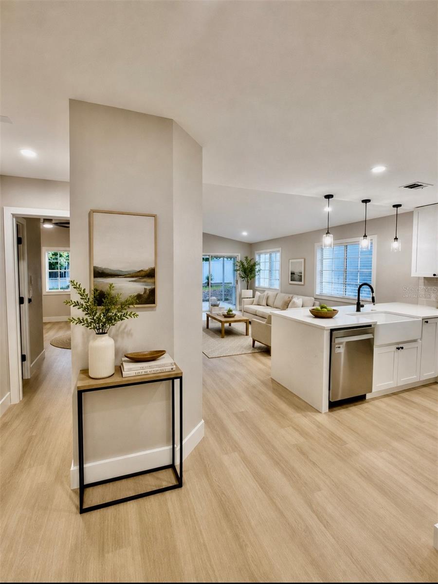 554 Portland Circle, FL
