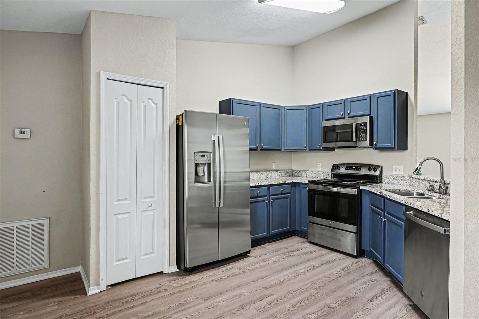 8187 Woodvine Circle, FL