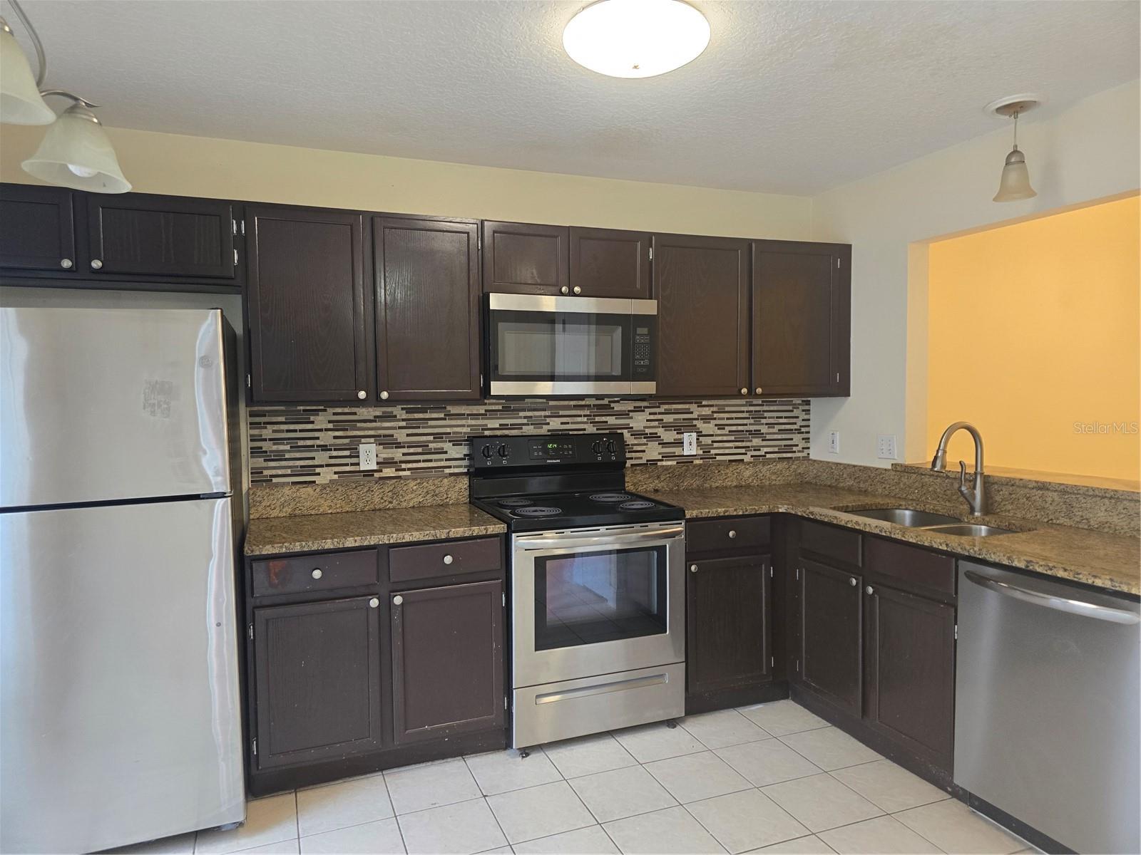 2351 Water View Loop, FL