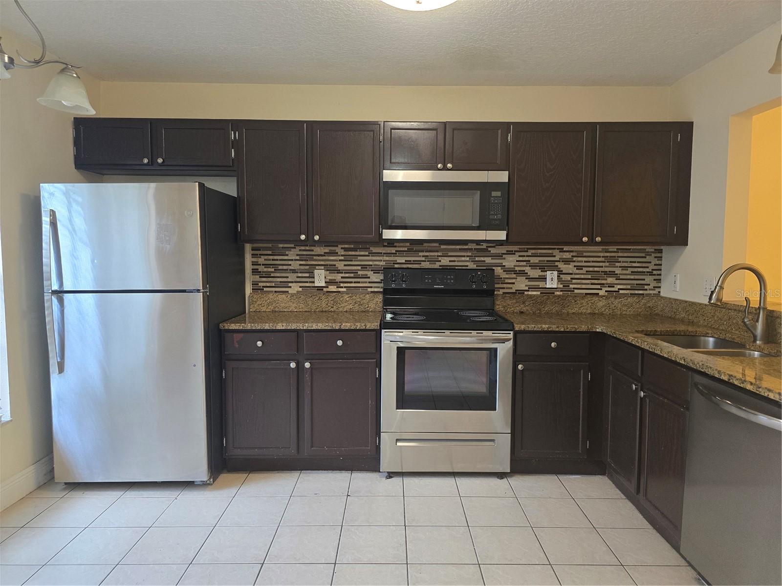 2351 Water View Loop, FL