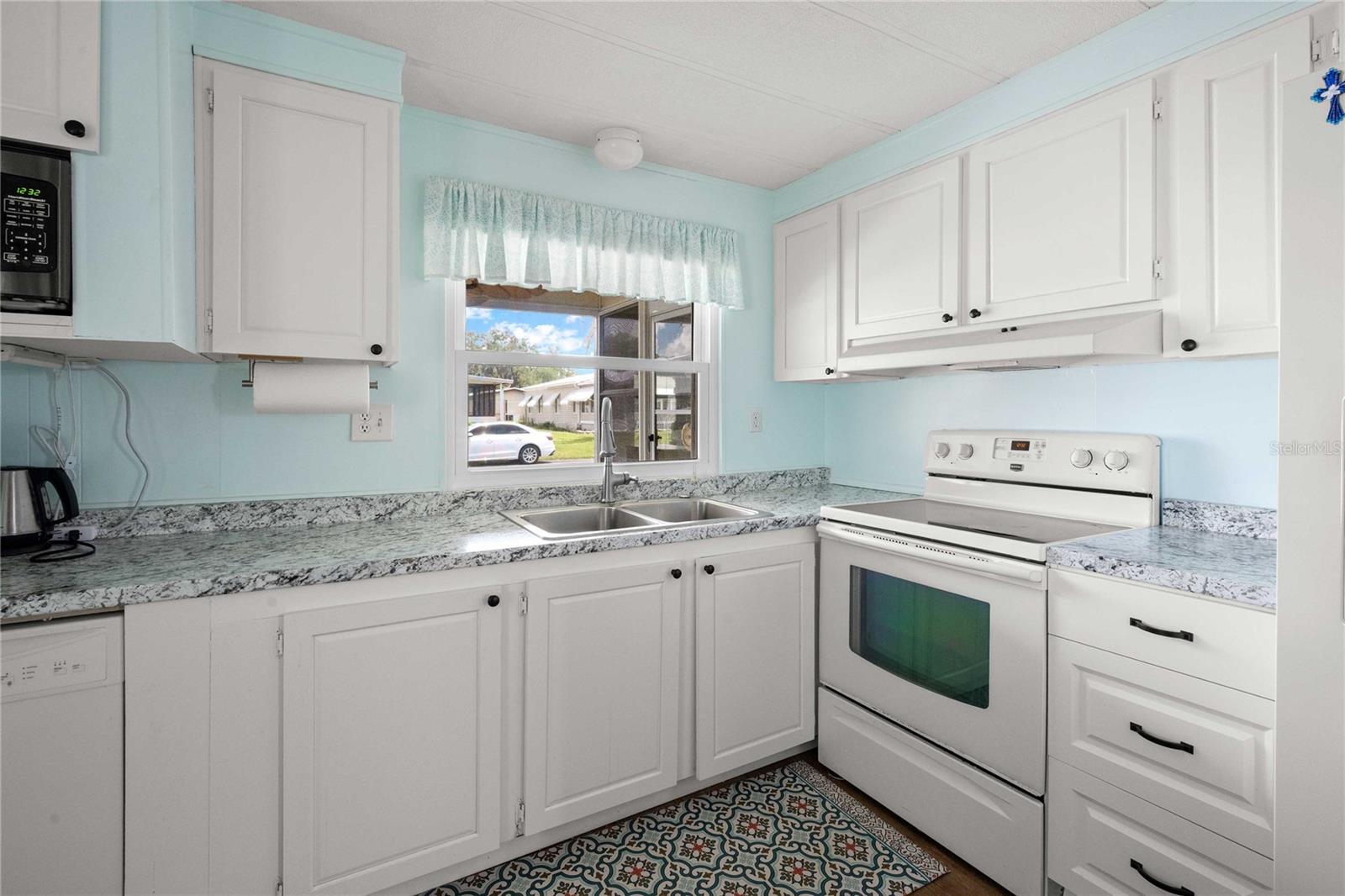 36650 Dina Drive, FL