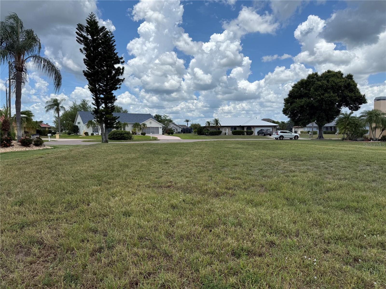 25283 Ojibway Court, FL
