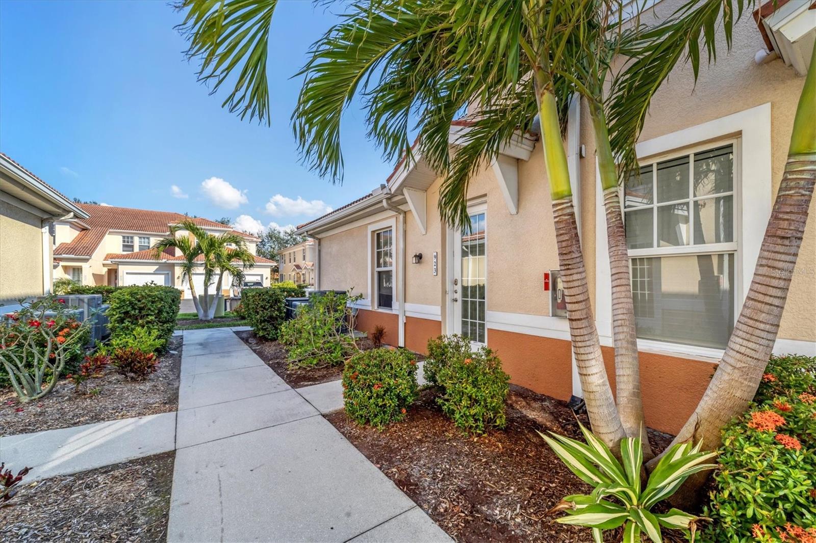 240 End Drive, FL