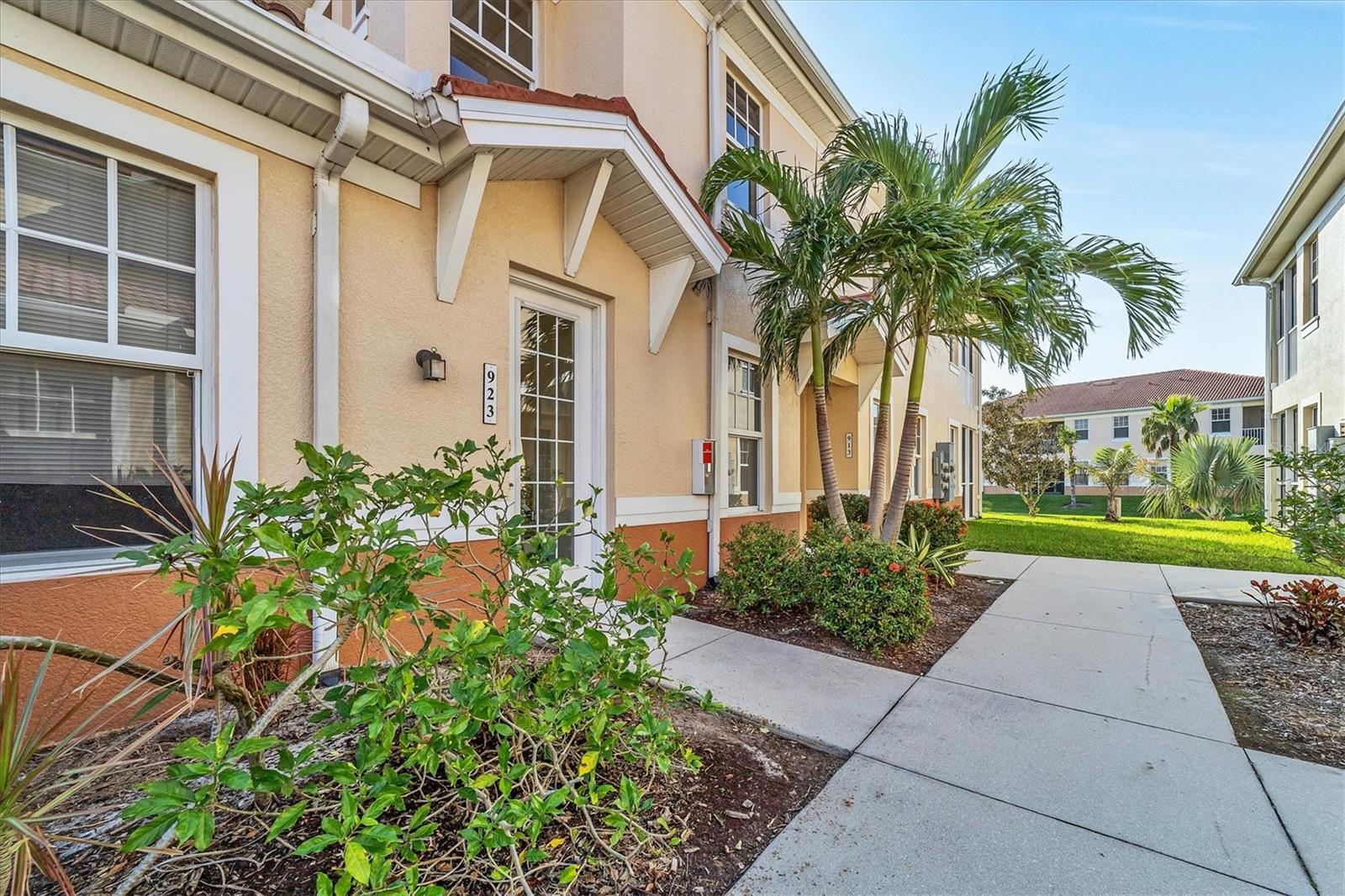 240 End Drive, FL