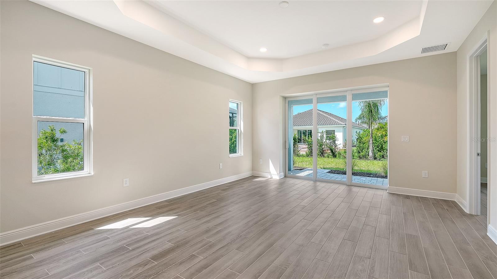 2569 Dasheen Place, FL