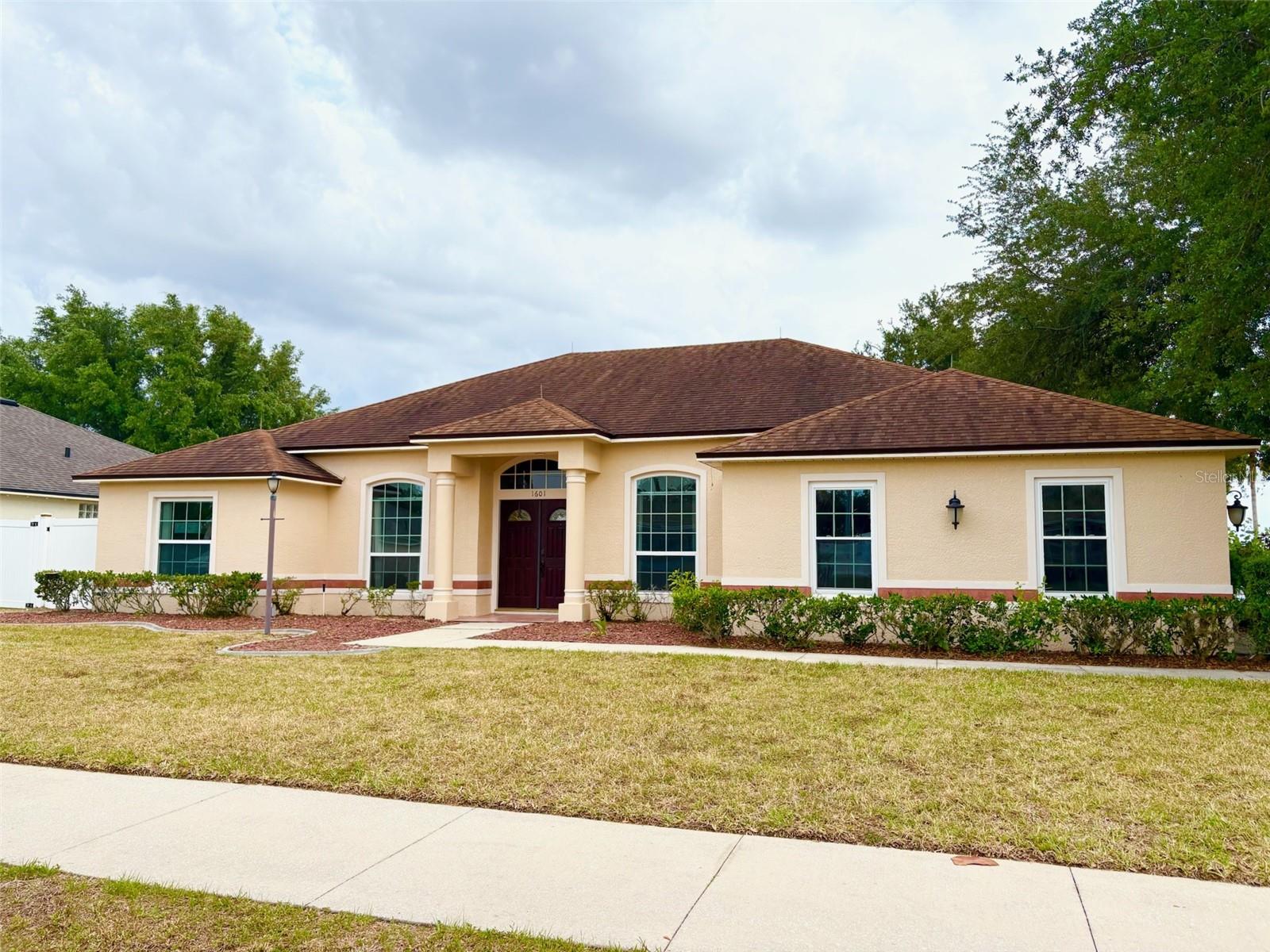 1601 Silhouette Drive, FL