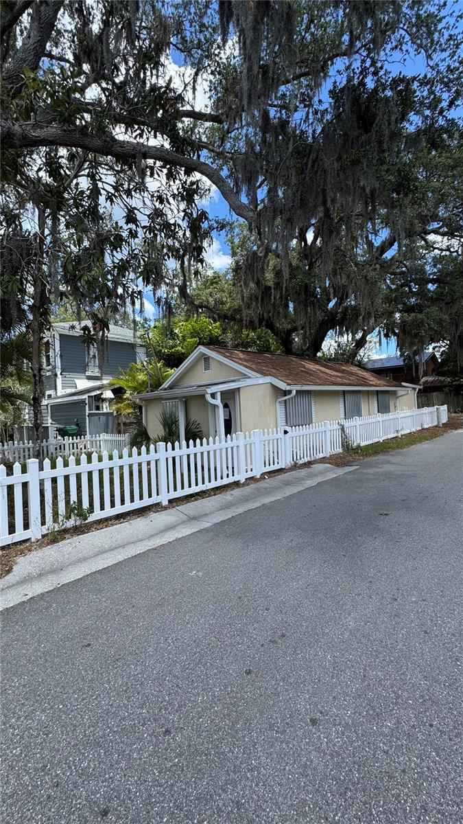 432 Tampa Road, FL