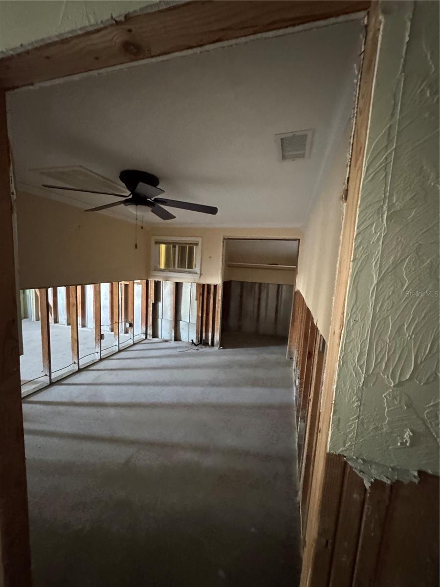432 Tampa Road, FL