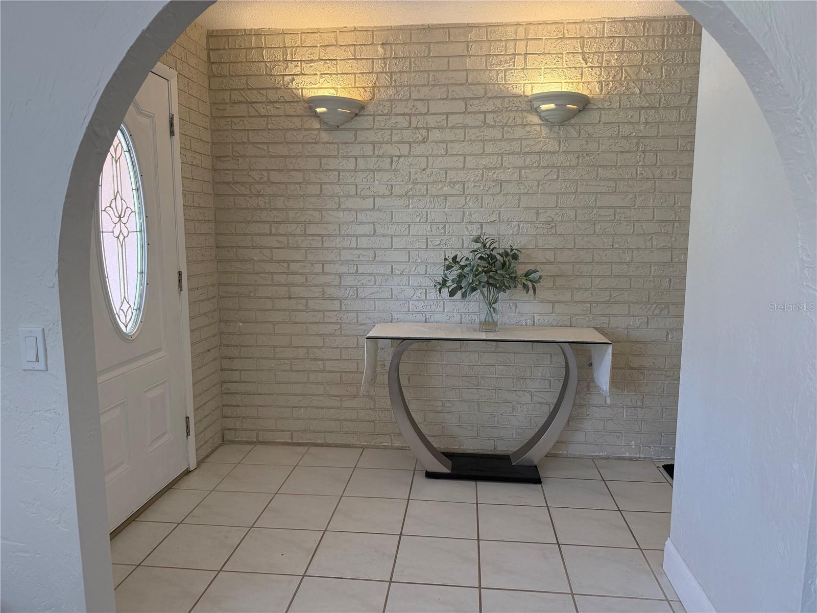 409 Needles Drive, FL