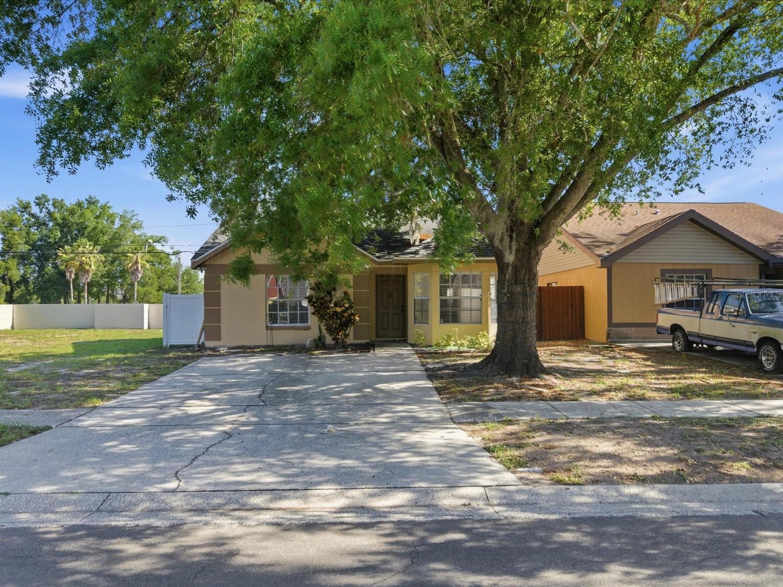 7615 Lemon Wood Court, FL