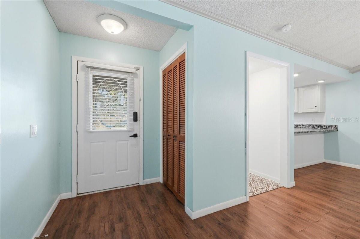 430 Hillcrest Drive, FL