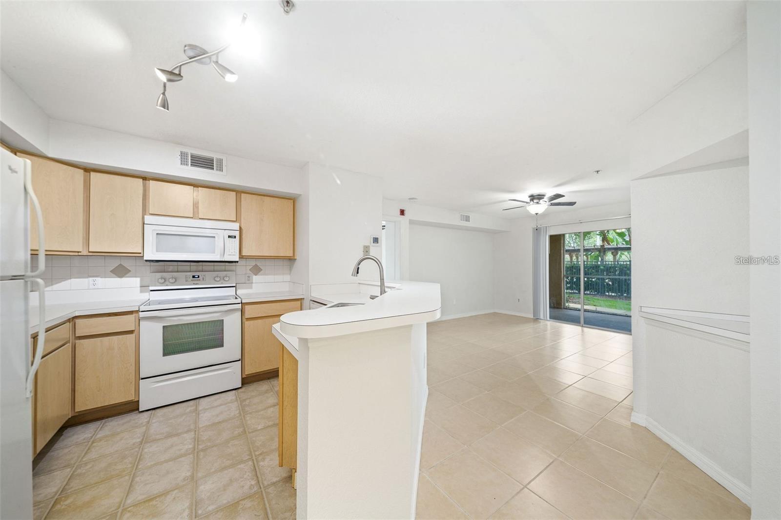 823 Camargo Way, FL