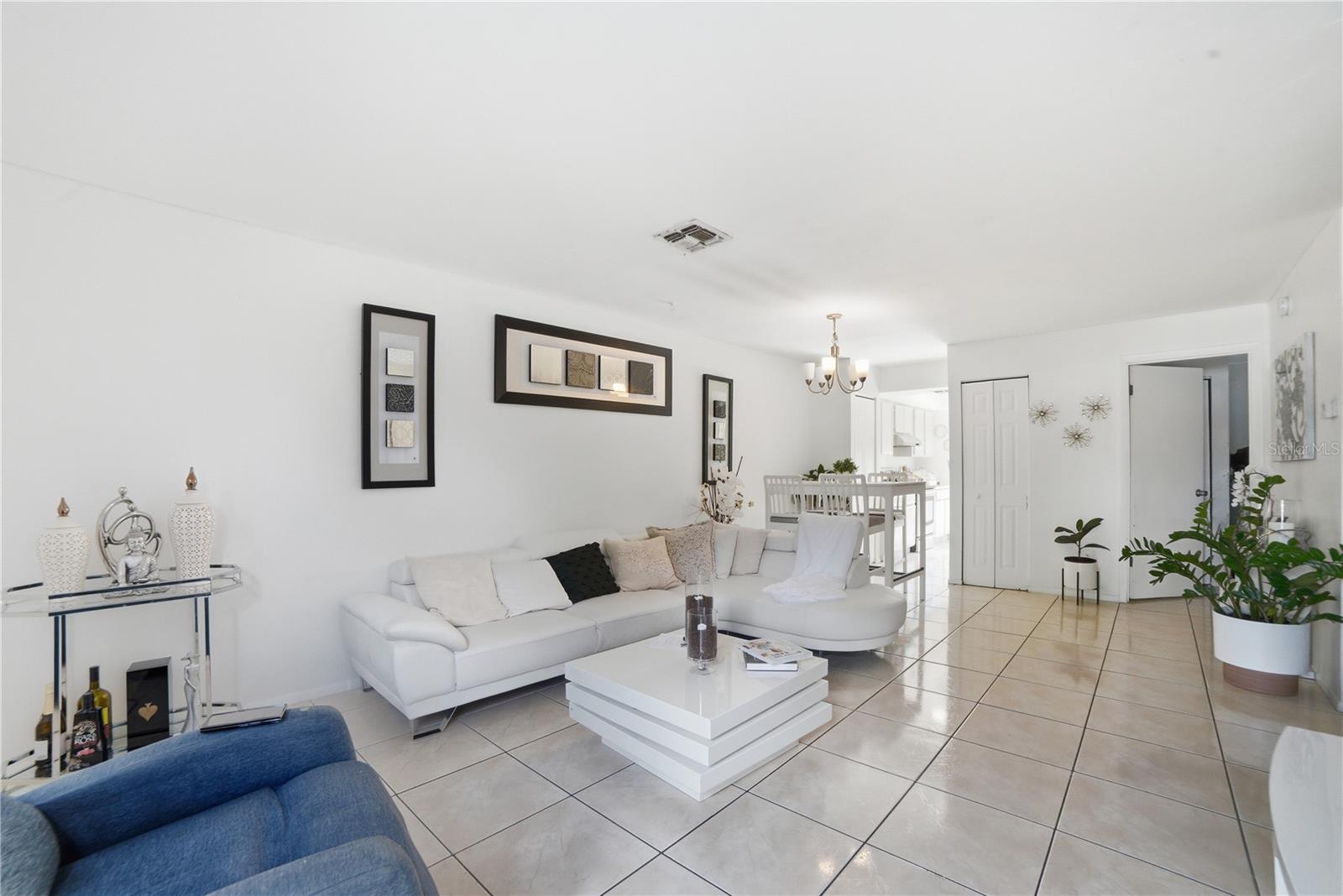 2 Las Palmas Way, FL