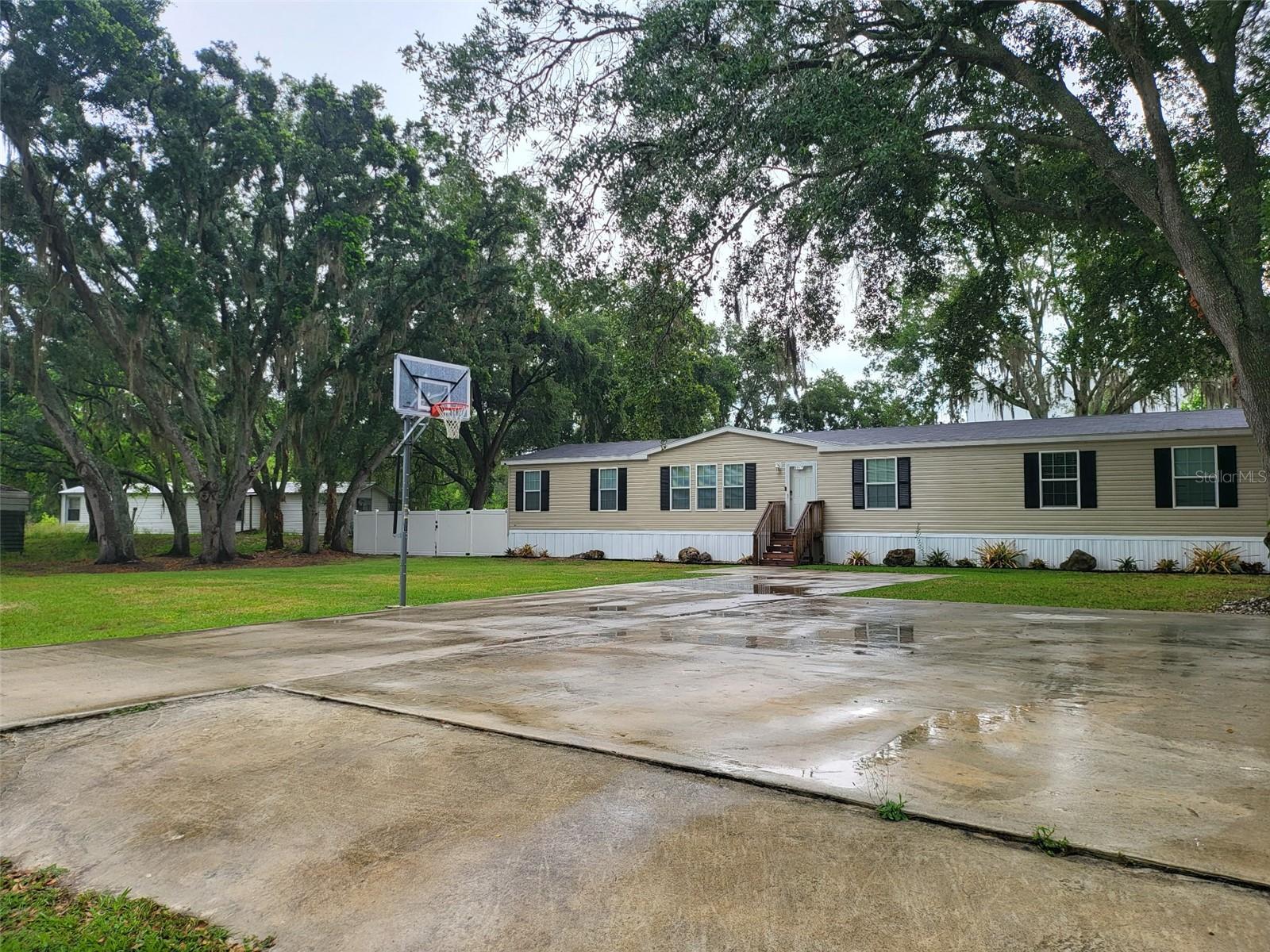 8915 Hammock Loop, Polk City, Fl 33868, FL