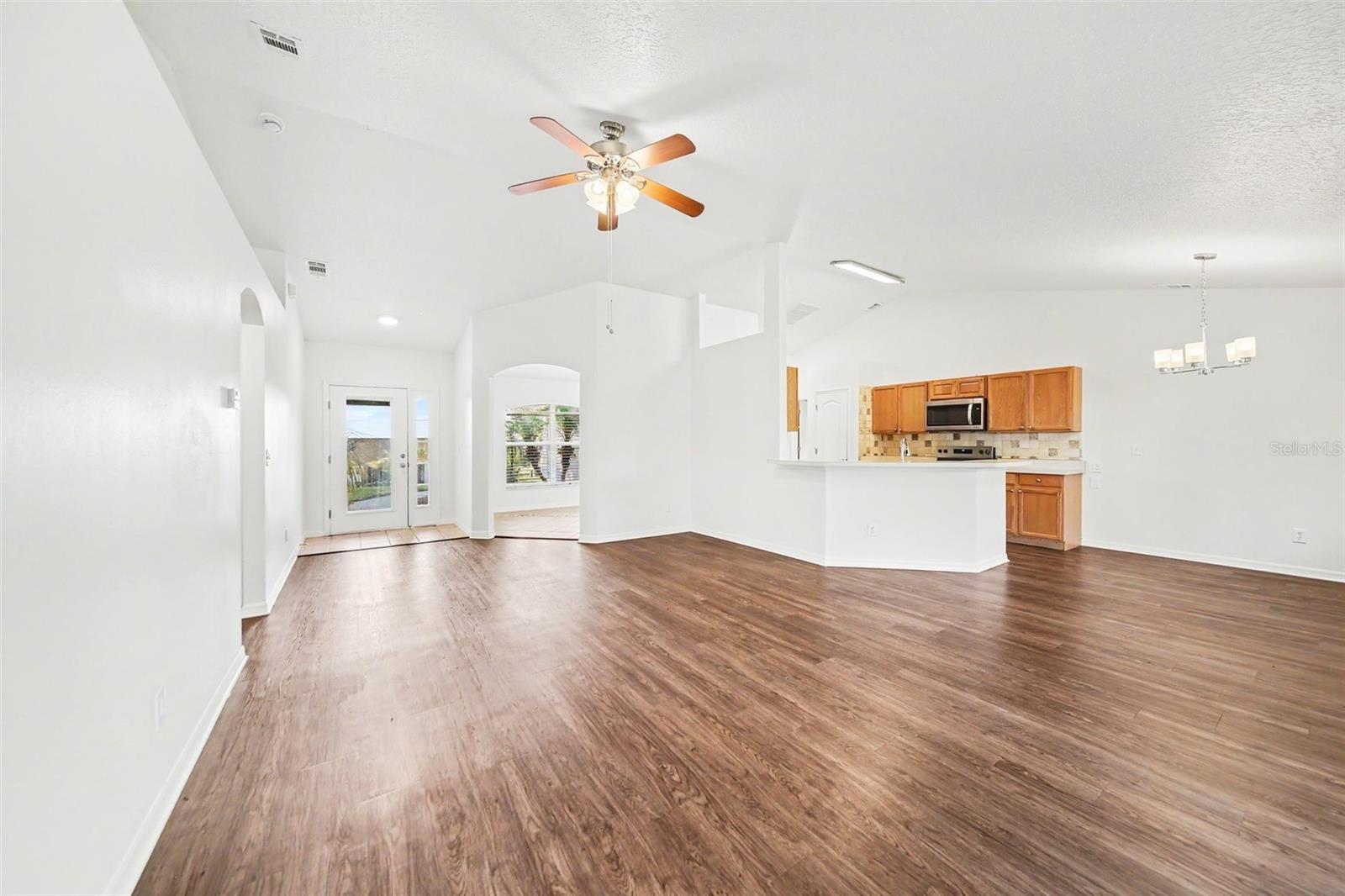 10423 Lake Hasson Circle, FL