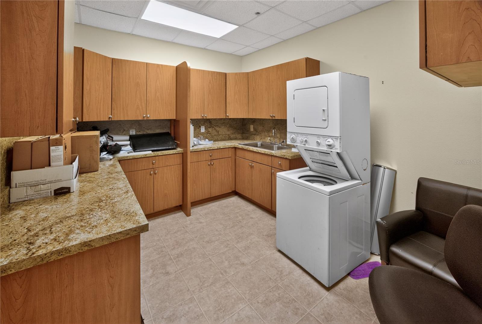733 County Road 466, FL