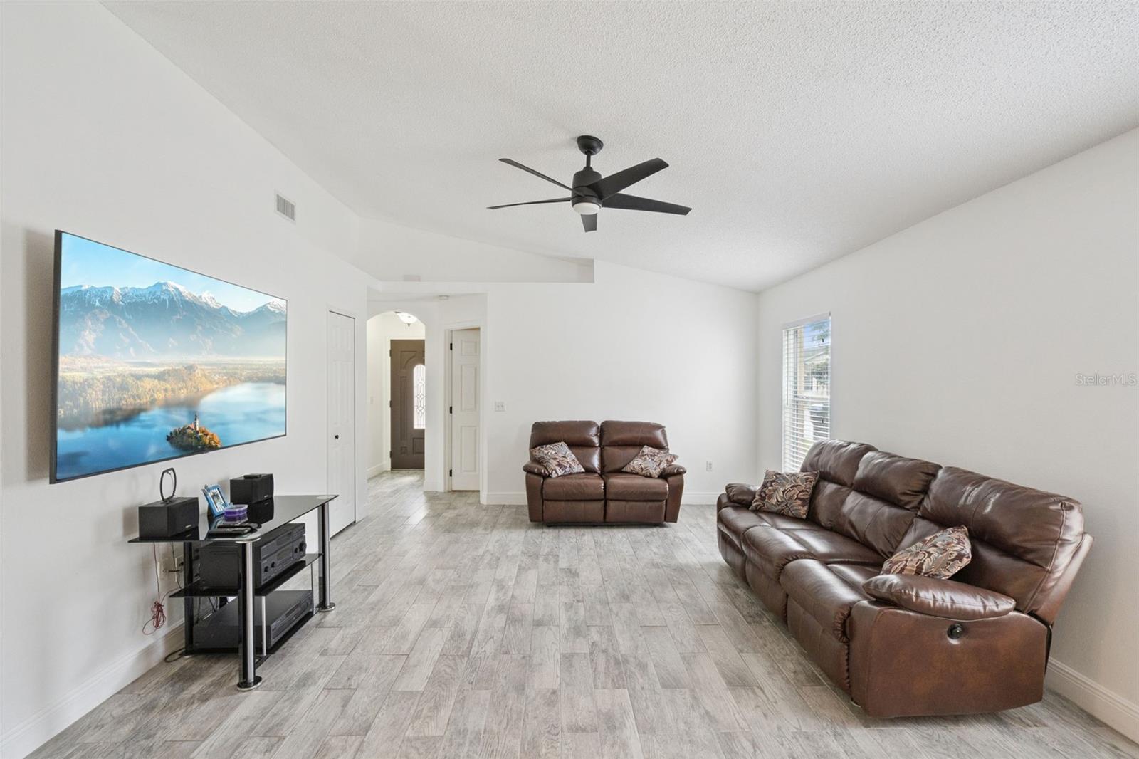 2744 Palm Isle Way, FL
