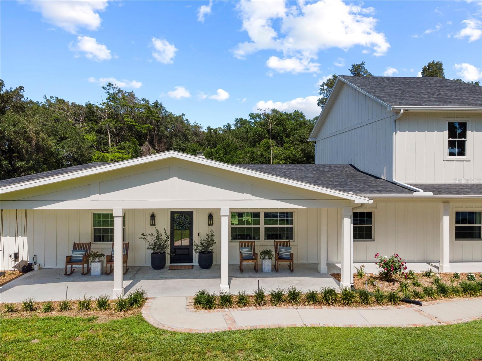 16217 Lake Johns Circle, FL