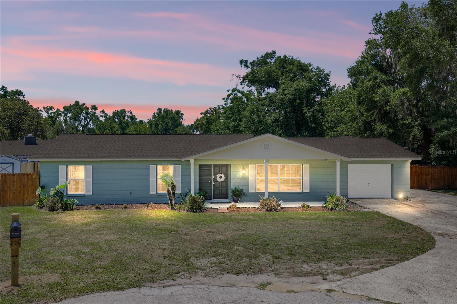 37634 Hidden Park Court, FL