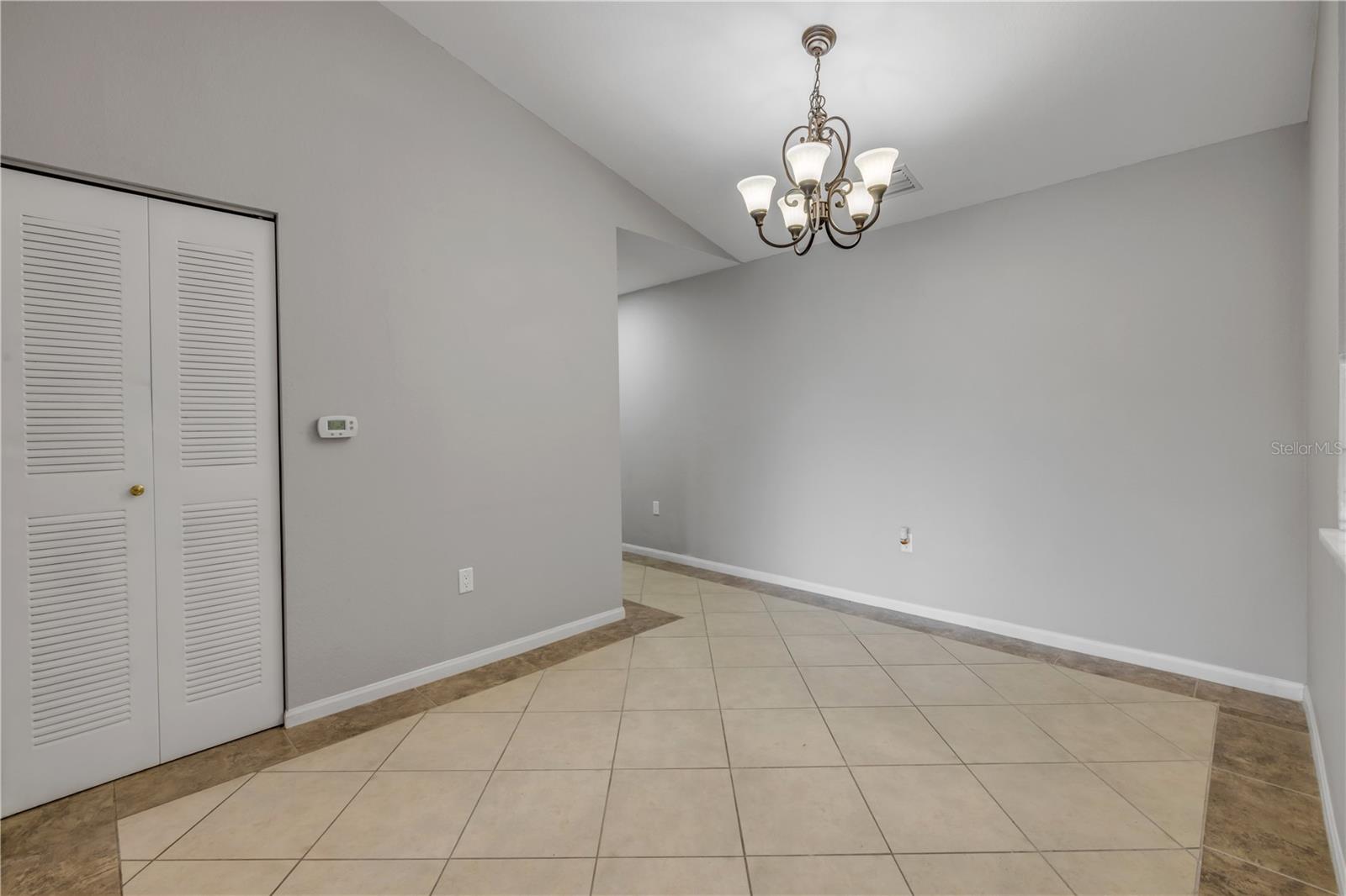 940 Village Trail, FL