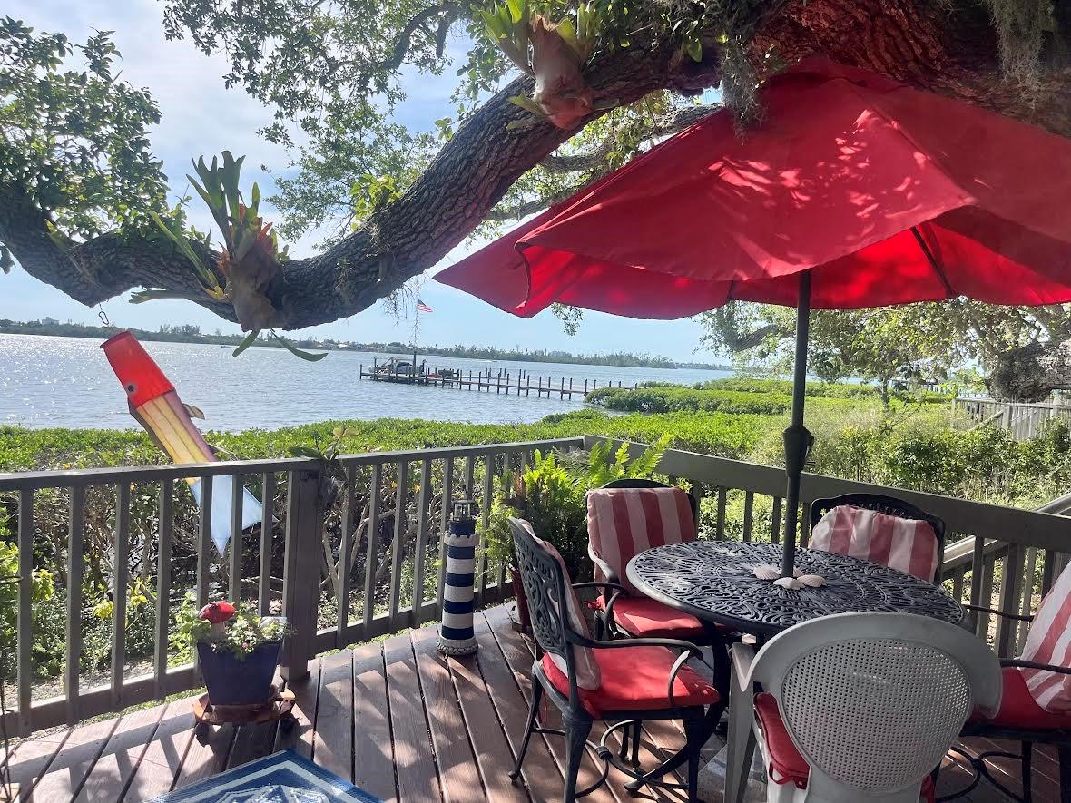 1335 Landings Drive, FL