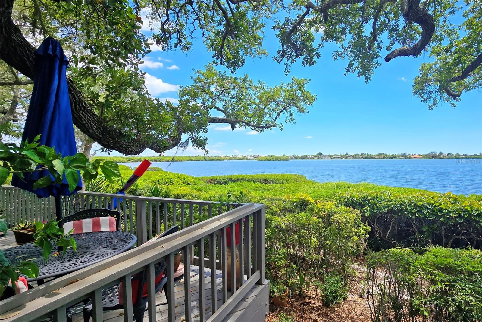 1335 Landings Drive, FL