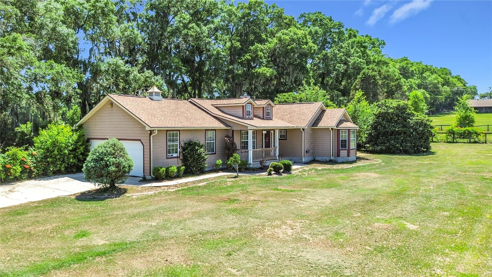20540 5th Place, FL