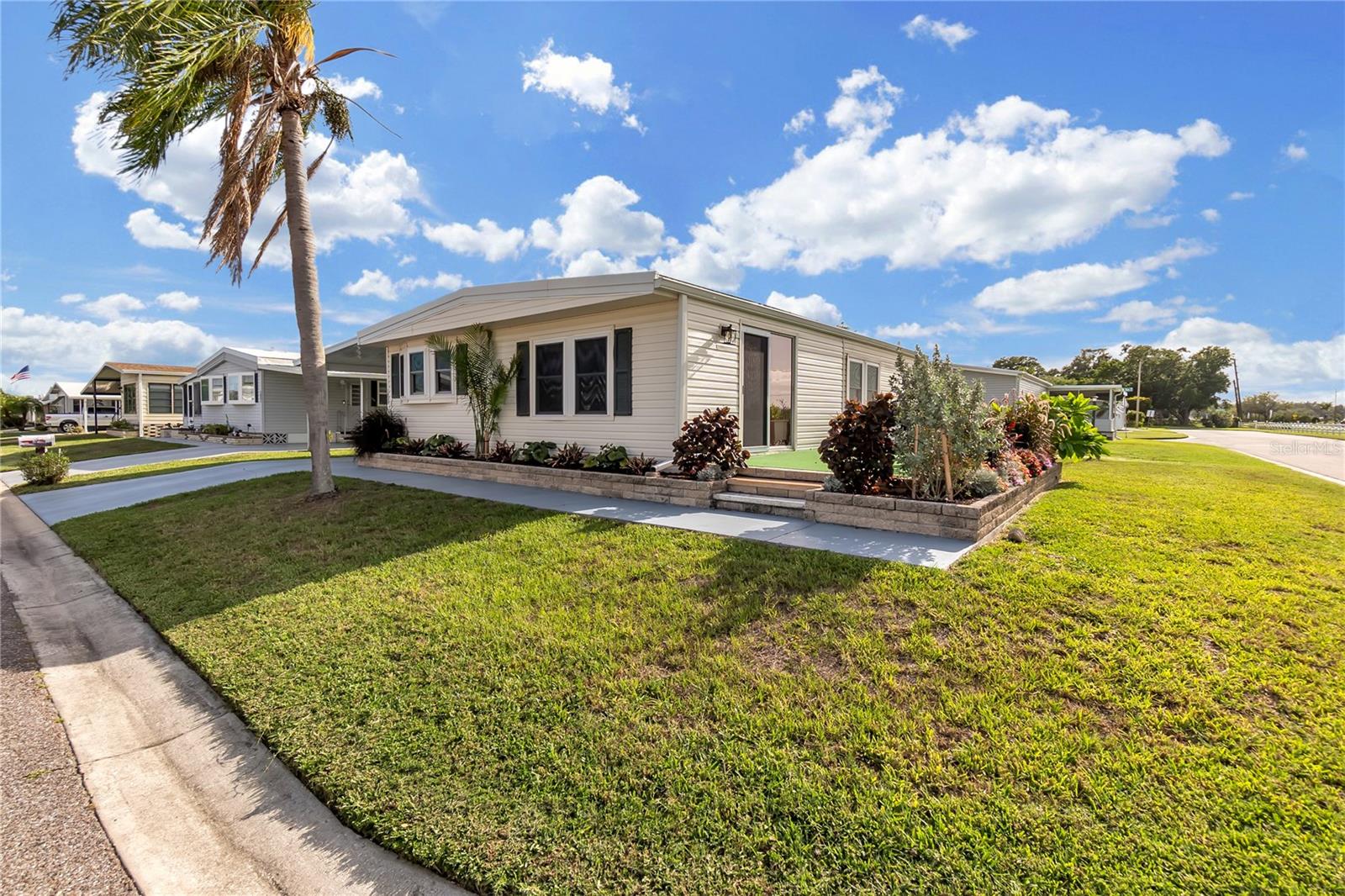 1535 45th Avenue Drive, FL