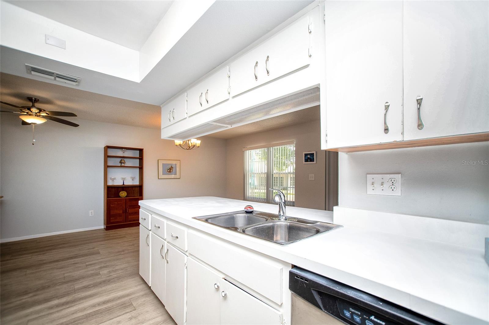 1647 Bentley Court, FL