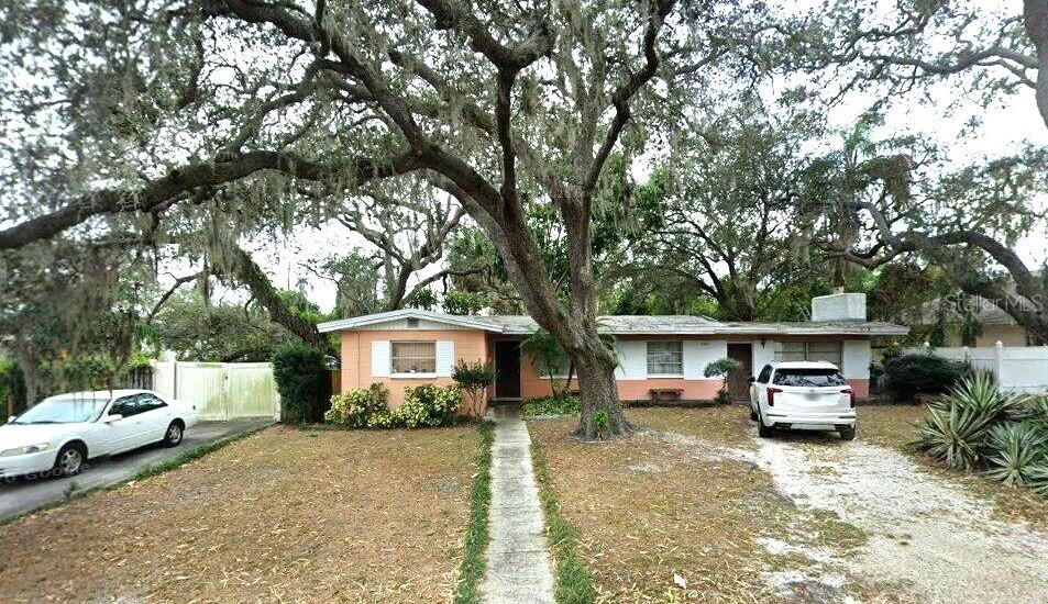 2304 W Woodlawn Ave, FL