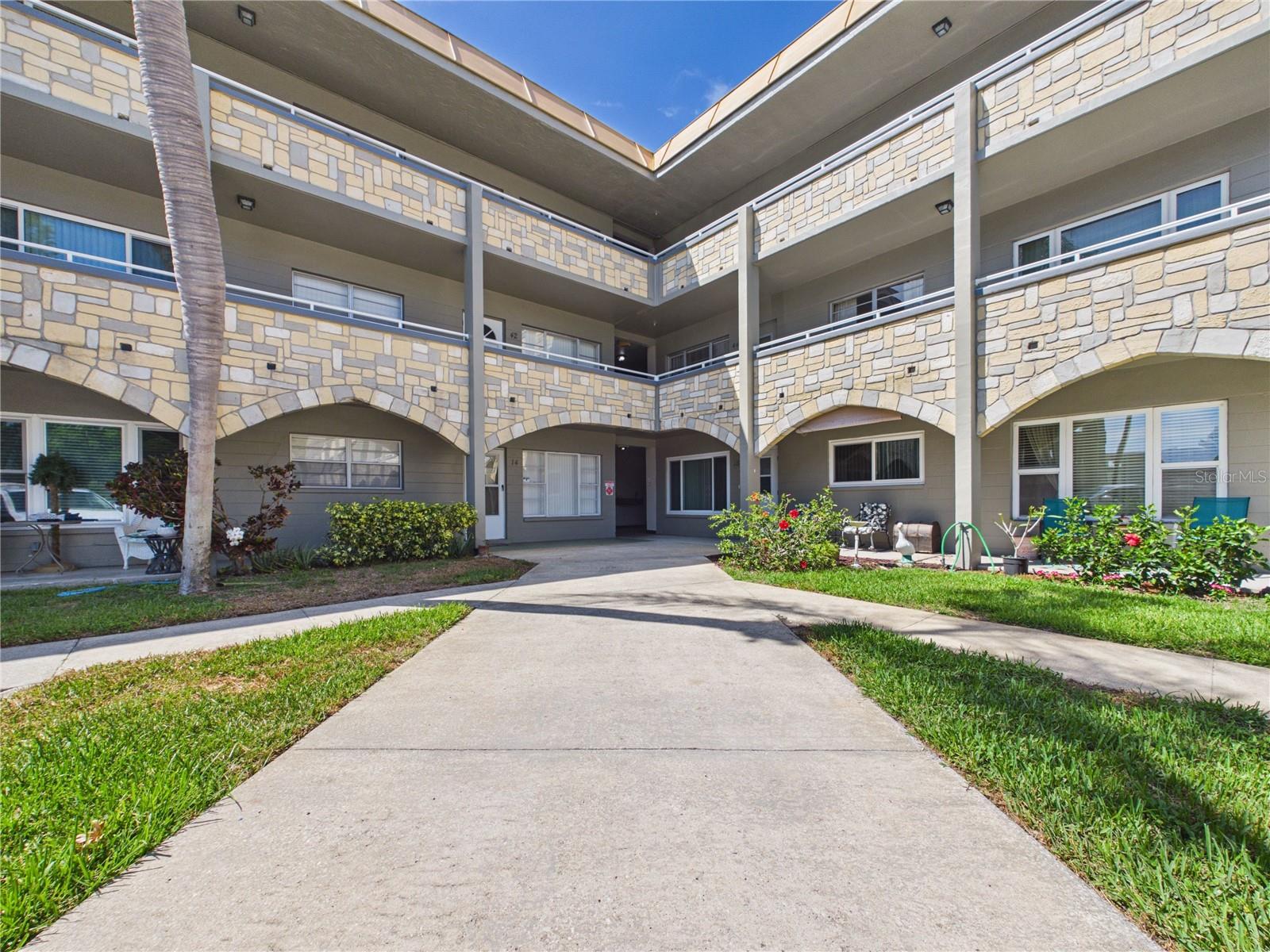 2462 Brazilia Drive, FL