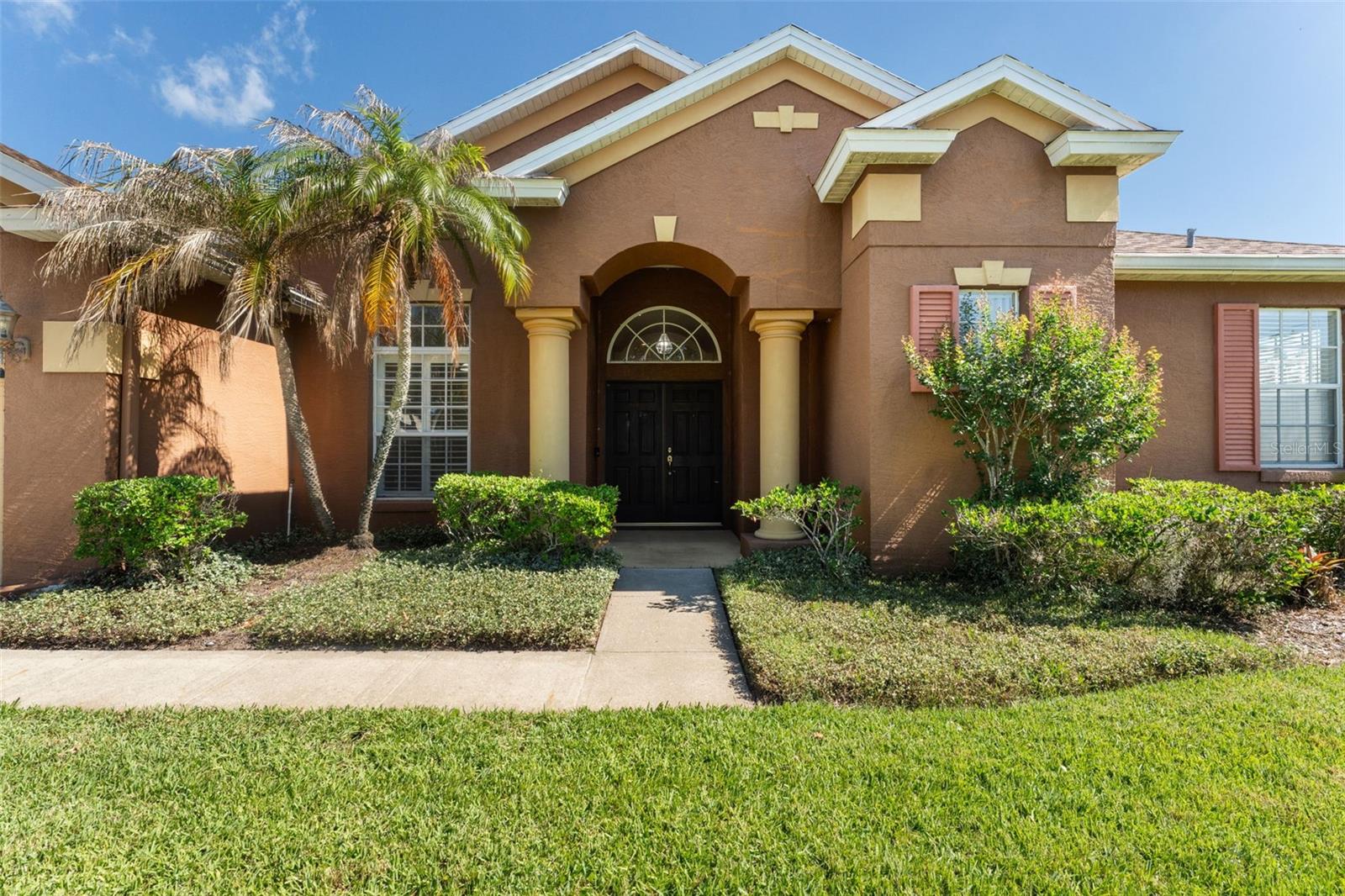 952 Moss Tree Place, FL