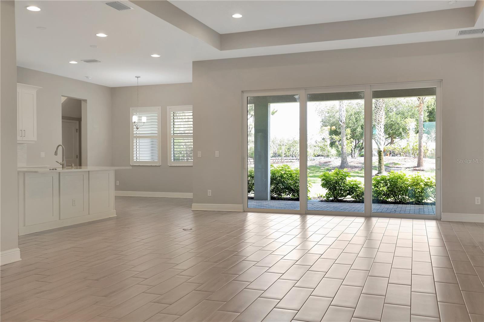 6133 Lungo Lago Drive, FL