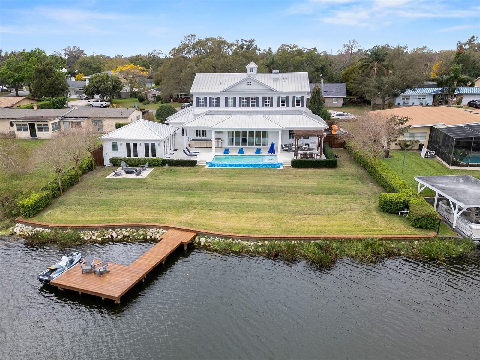 2024 Lake Drive, FL