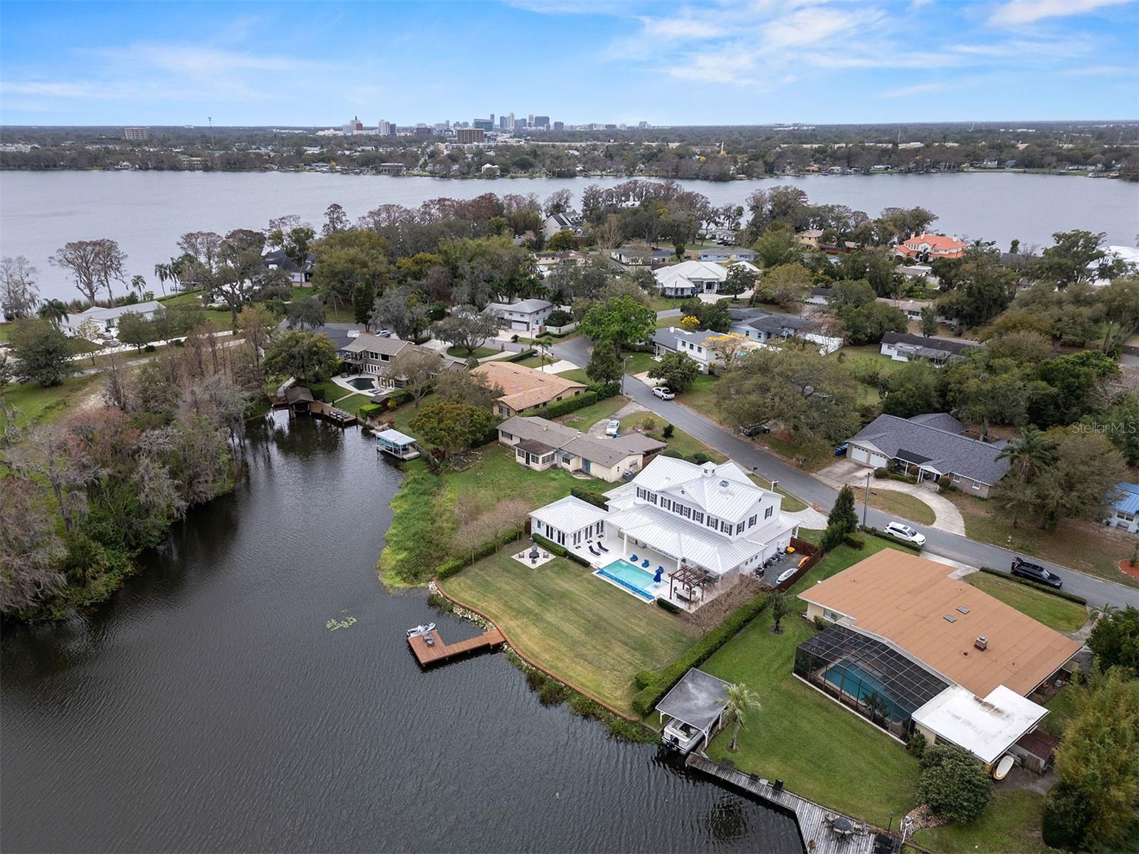 2024 Lake Drive, FL